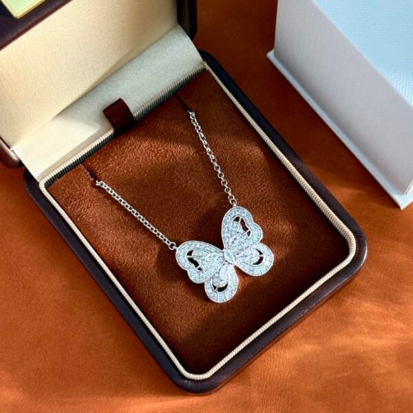Dazzling butterfly necklace brass material gold plated white gold necklace.JW01 - Image 5