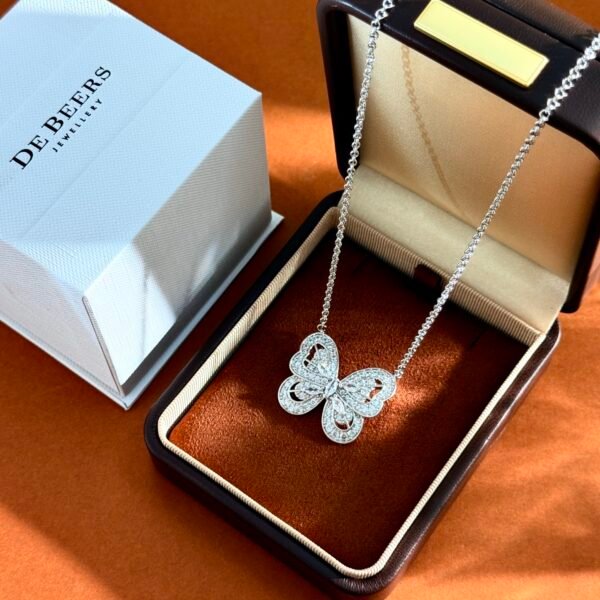 Dazzling butterfly necklace brass material gold plated white gold necklace.JW01 - Image 6
