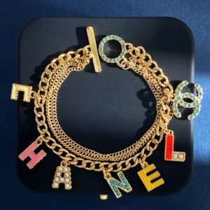 Four-layer chain with letters and Diamond and Pearl Necklace.JW01