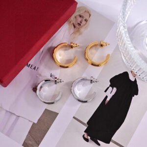 C shaped small earrings gold-plated.JW01