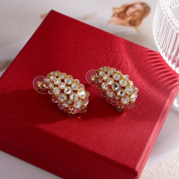 Retro style Diamonds infused in gold plated earrings.JW01 - Image 3