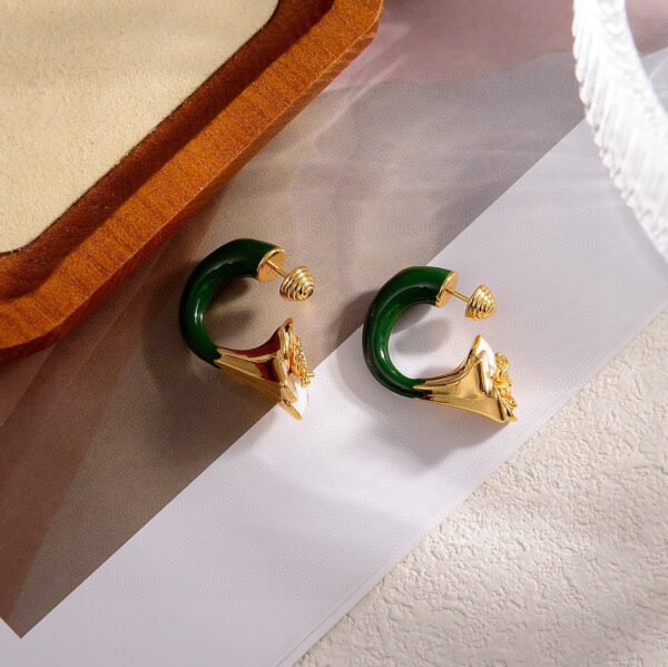 Traditional look flower earrings. JW01 - Image 7