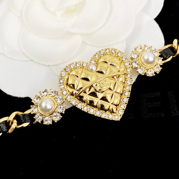 Gold Heart decorated with pearl flowers on both sides Leather Necklace.JW01 - Image 2