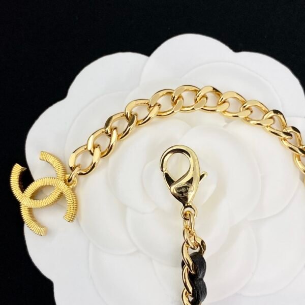 Gold Heart decorated with pearl flowers on both sides Leather Necklace.JW01 - Image 7