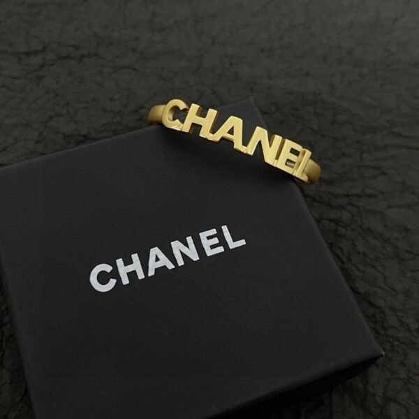 Golden Bracelet with Brand letter super elegant.JW01 - Image 3