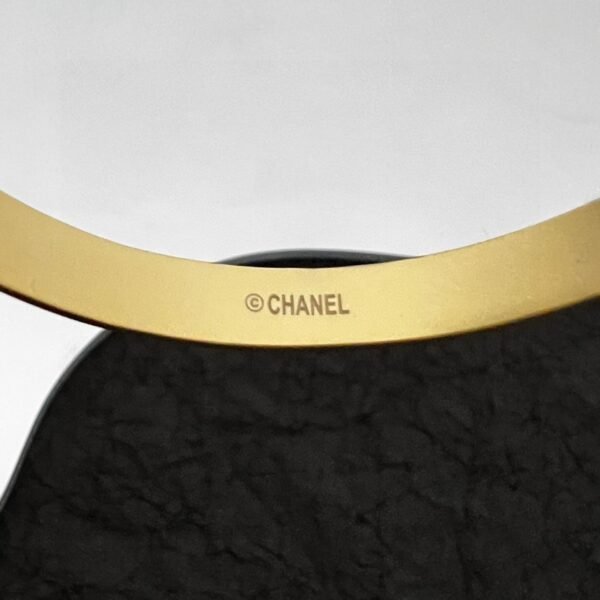 Golden Bracelet with Brand letter super elegant.JW01 - Image 6