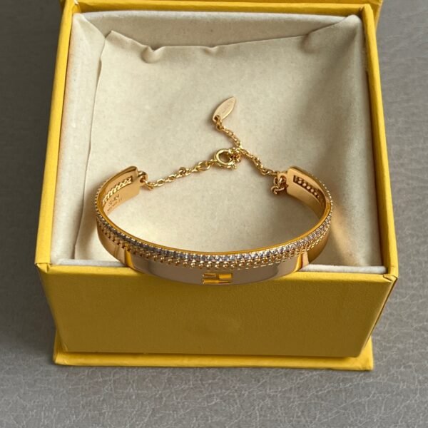 Golden solid Bracelet with adjustable chain. JW01 - Image 4
