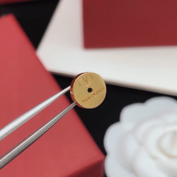 Red heart, pearl with golden V logo Earrings .JW01 - Image 3