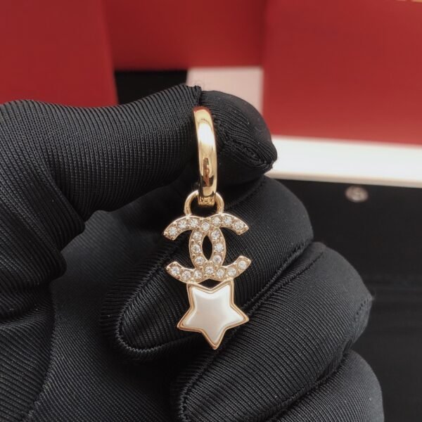 Latest Star Ear hook golden with Diamonds Earrings .JW01 - Image 7