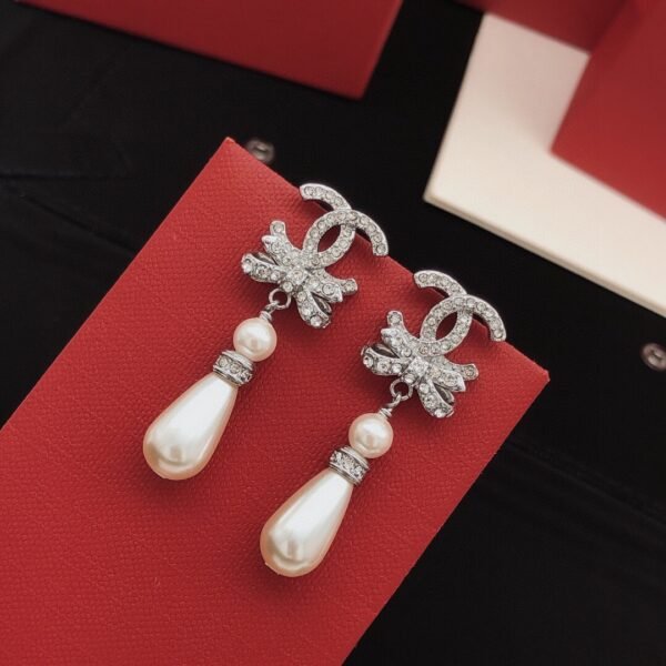 Latest Bow Earrings Silver CC logo with diamonds .JW01 - Image 2