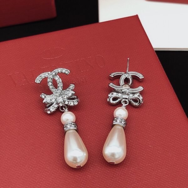 Latest Bow Earrings Silver CC logo with diamonds .JW01 - Image 8