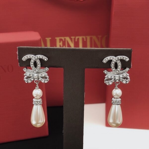 Latest Bow Earrings Silver CC logo with diamonds .JW01 - Image 9
