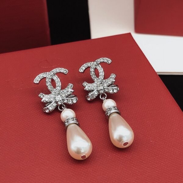 Latest Bow Earrings Silver CC logo with diamonds .JW01 - Image 10