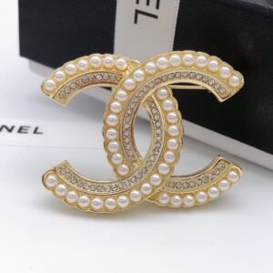 Rice Bead Diamond Brooch .JW01