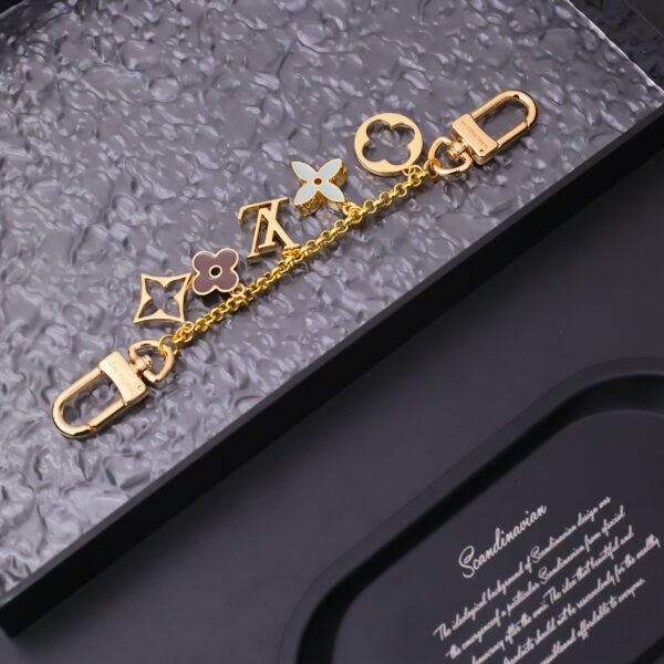 M01413  Monogram gold Metal Bag Charm Chain .JW01 - Image 3