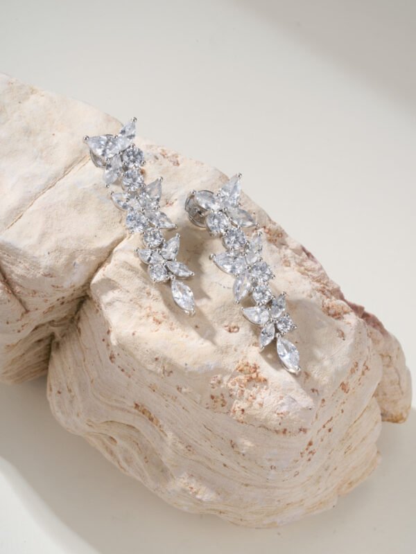 Brilliant Diamond Earrings, using marquis-cut Diamond + round diamonds .JW01 - Image 7