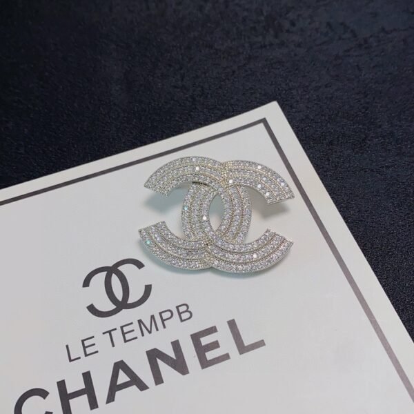 Latest Silver Full-diamond CC Brooch .JW01 - Image 3