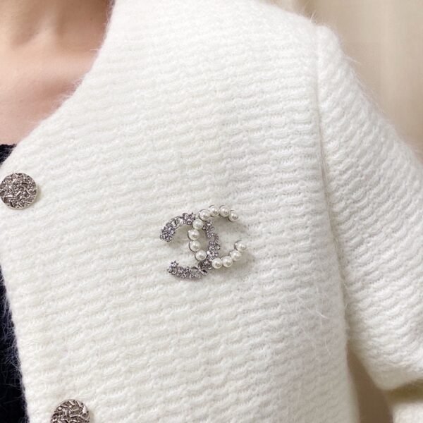 Silver Brooch with pearl and diamond CC .JW01 - Image 4