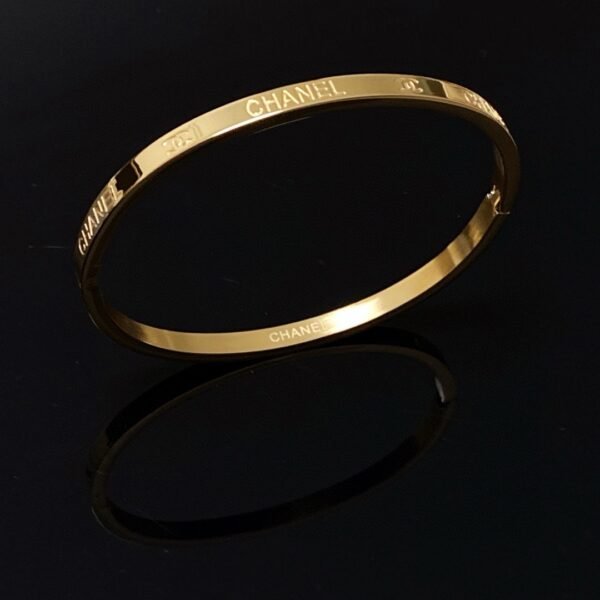 Golden bracelet Strap CC logo and brand Letter engraved .JW01 - Image 8