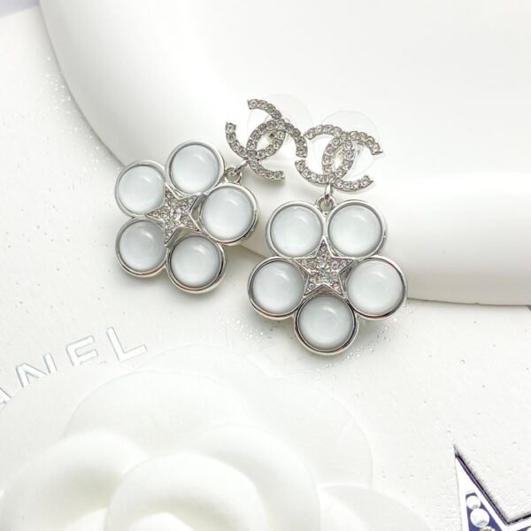Silver Rhinestone Double C flower stud Earrings .JW01