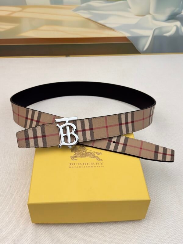 4cm Double sided first-layer cowhide printed stripes and plain pattern on the other side silver buckle Belt .
