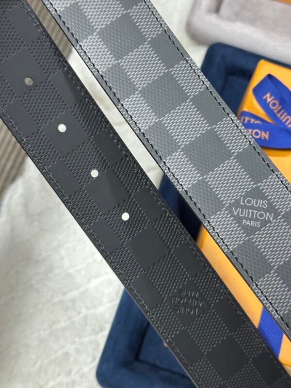 4cm Double-sided silk-screen checkerboard Silver buckle belt. - Image 7