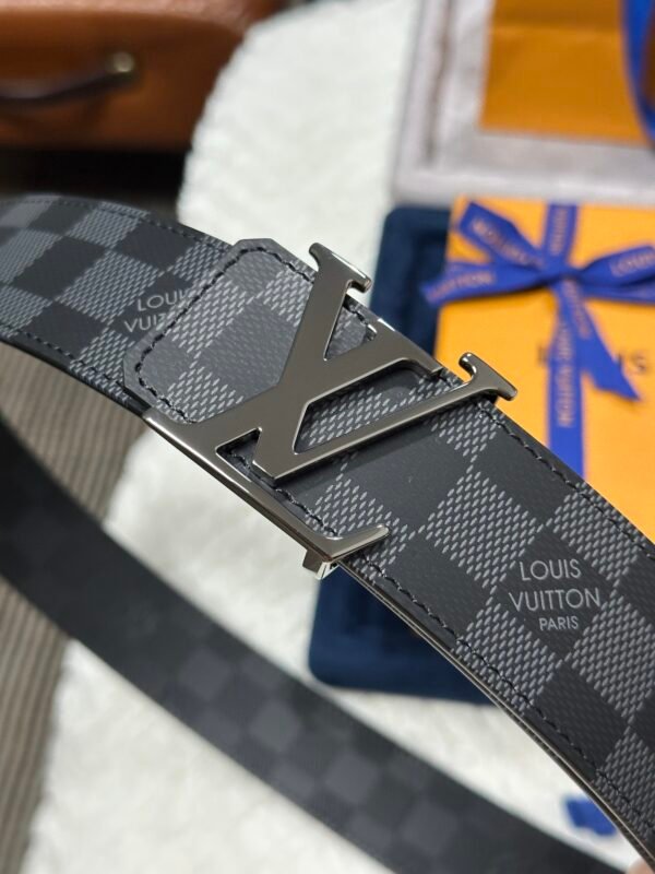4cm Double-sided silk-screen checkerboard Silver buckle belt. - Image 8