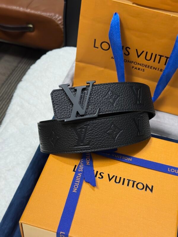 4cm Double-sided leather embossed with Initials and Monogram Flowers black Buckle.