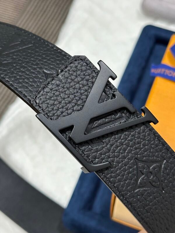 4cm Double-sided leather embossed with Initials and Monogram Flowers black Buckle. - Image 5