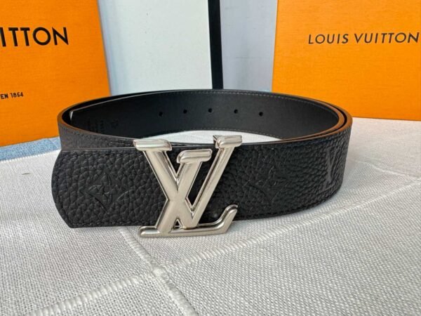 Double-sided 4 cm Lychee embossed pattern with calfskin bottom Silver buckle Belt. - Image 4