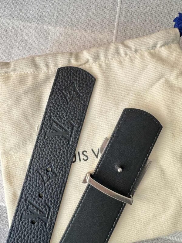 Double-sided 4 cm Lychee embossed pattern with calfskin bottom Silver buckle Belt. - Image 7