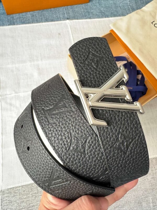 Double-sided 4 cm Lychee embossed pattern with calfskin bottom Silver buckle Belt. - Image 3