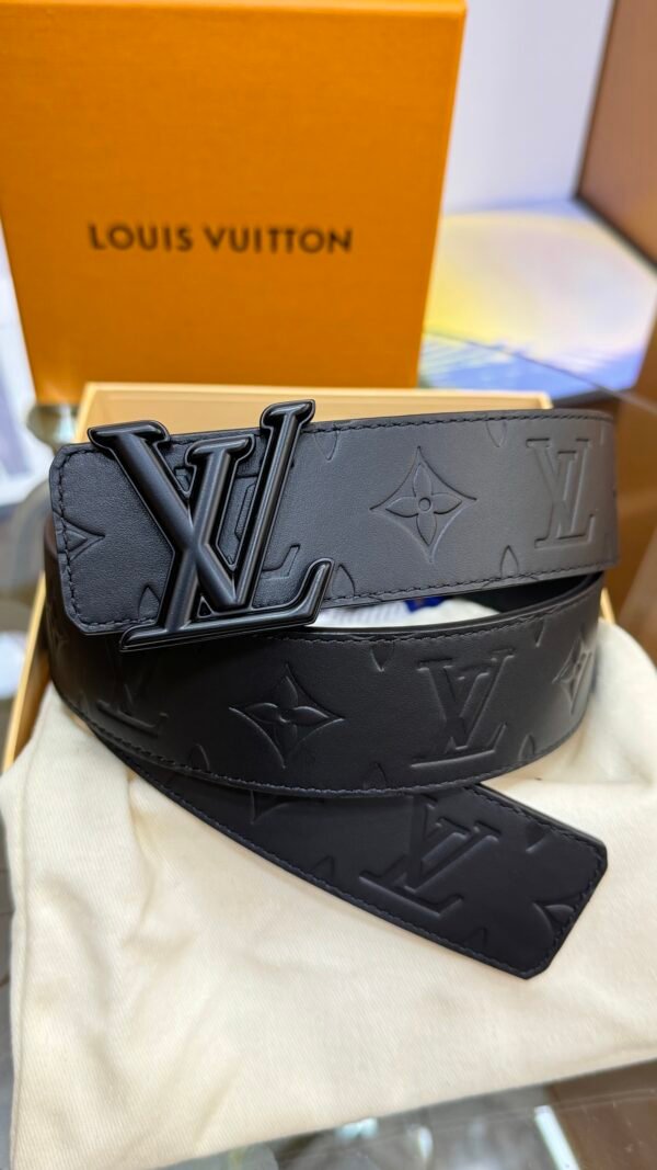 Black cowhide embossed with black buckle men's belt 4cm. - Image 3