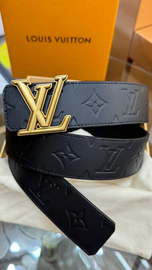 High quality cowhide embossed with golden buckle black belt 4cm. - Image 3