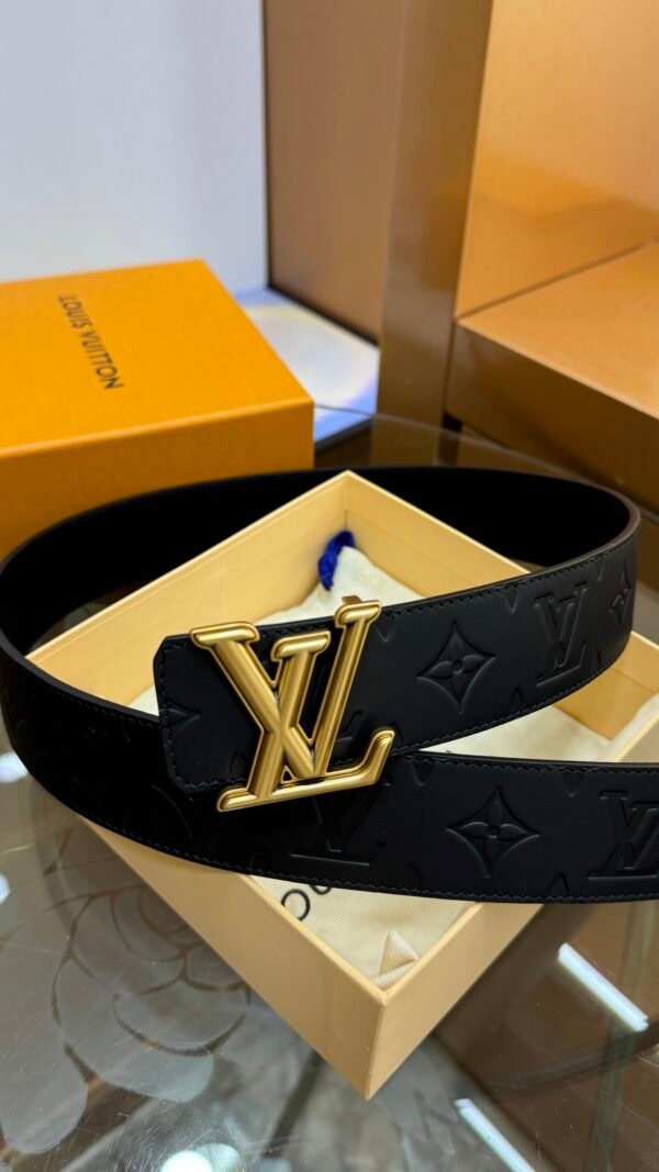 High quality cowhide embossed with golden buckle black belt 4cm. - Image 6