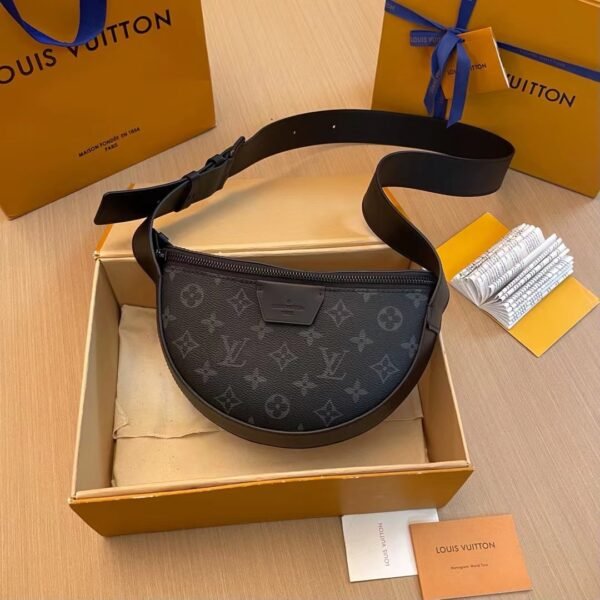 Moon Crossbody handbag made of Monogram eclipse canvas . - Image 5