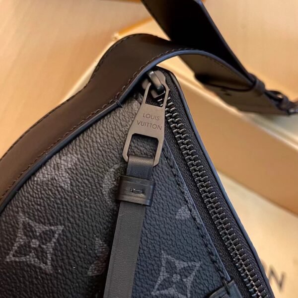 Moon Crossbody handbag made of Monogram eclipse canvas . - Image 6