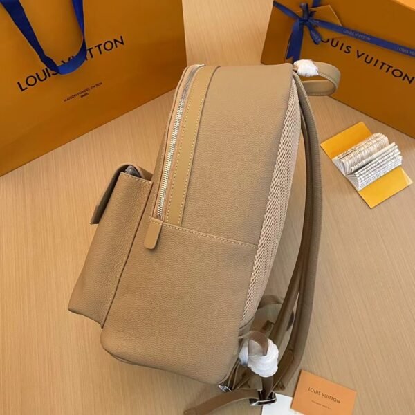 Soft calfskin decorated with matte metal logo Backpack.BW01 - Image 3