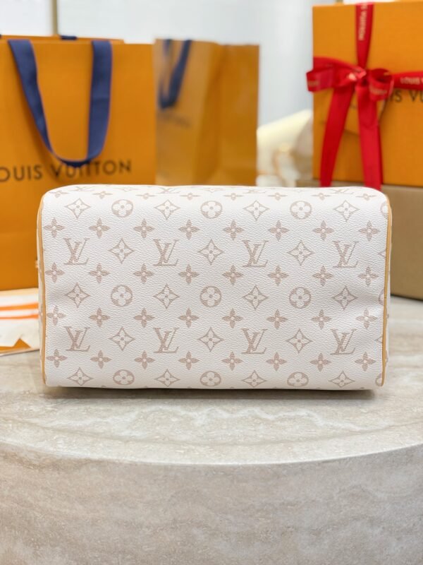 Speedy Soft 30 Lucky Handbag 100% leather trims with Gold-toned hardware - Image 3