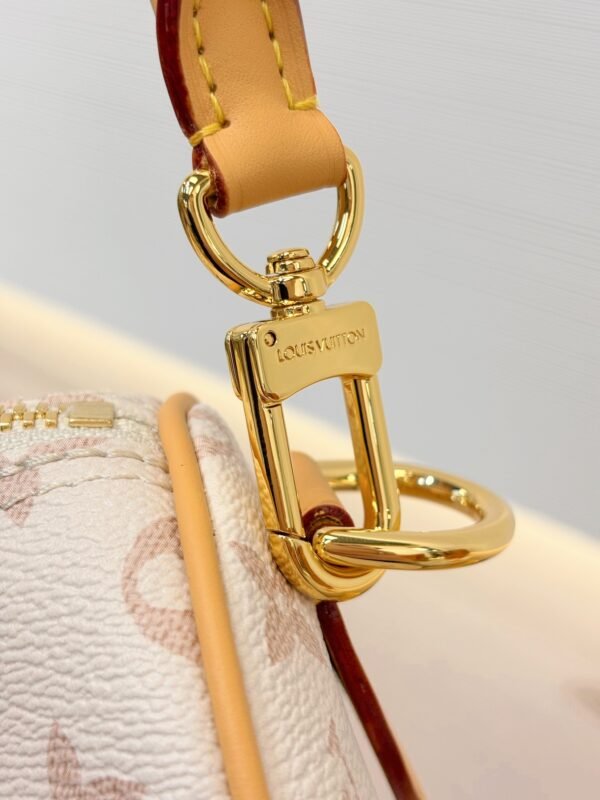 Speedy Soft 30 Lucky Handbag 100% leather trims with Gold-toned hardware - Image 9