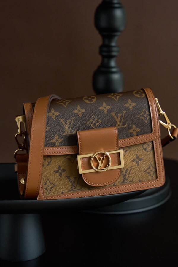 Mini Dauphine Handbag monogram Reverse canvas, trimmed with cowhide-leather. - Image 4
