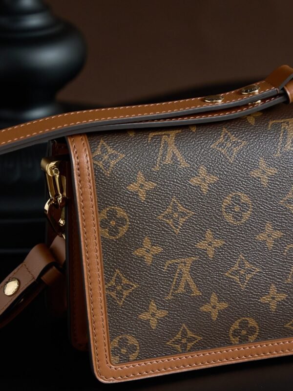 Mini Dauphine Handbag monogram Reverse canvas, trimmed with cowhide-leather. - Image 5