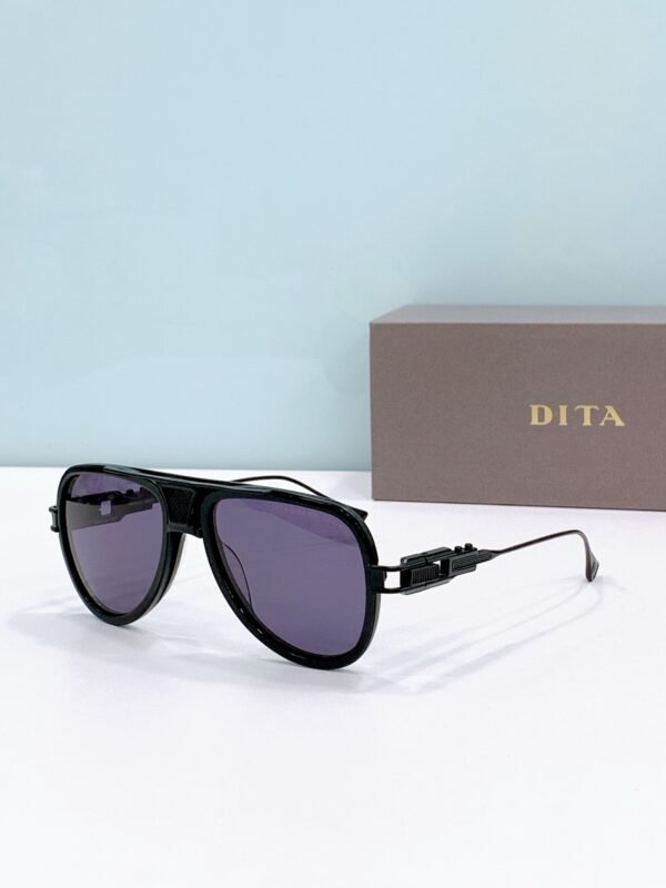 Grand decade Titanium body 100% UVA AND UVB LENS WITH ANTI-REFLECTIVE COATING. - Image 6
