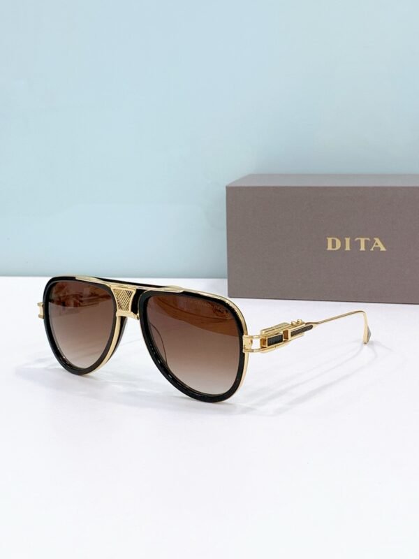 Grand decade Titanium body 100% UVA AND UVB LENS WITH ANTI-REFLECTIVE COATING. - Image 9