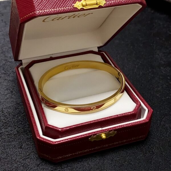 Imported Seiko colour preservation 18k gold-plated LθVE Bracelet. - Image 7