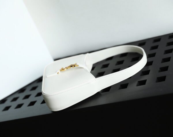 LE 5 À 7 MINI Suede lining with Light antique bronze brass hardware. - Image 5
