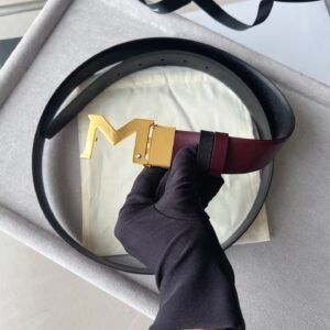 M shaped golden buckle Double-sided grained calfskin 100% leather Luxurious Belt.