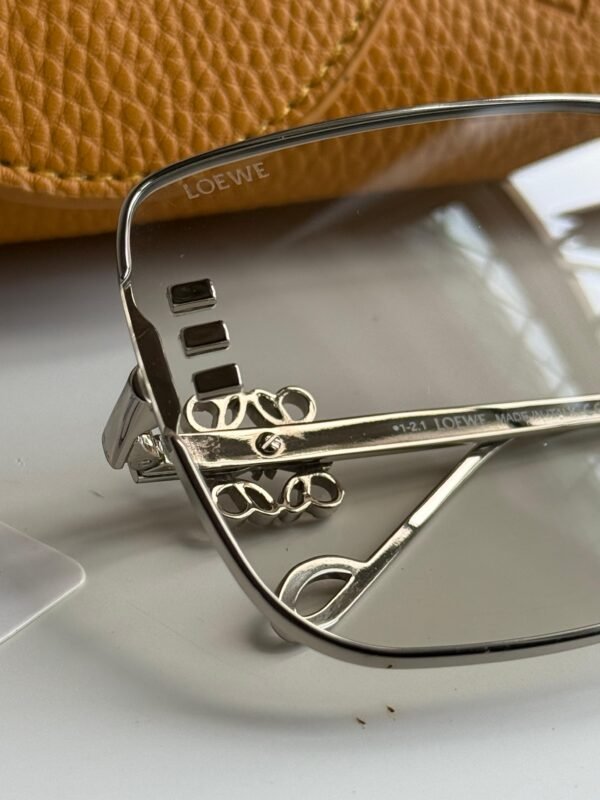 High-quality metal rimmed Silver frame, simple yet sophisticated rectangular glasses for women. - Image 4