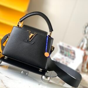 Premium quality original leather Capucines BB Full grain cowhide.