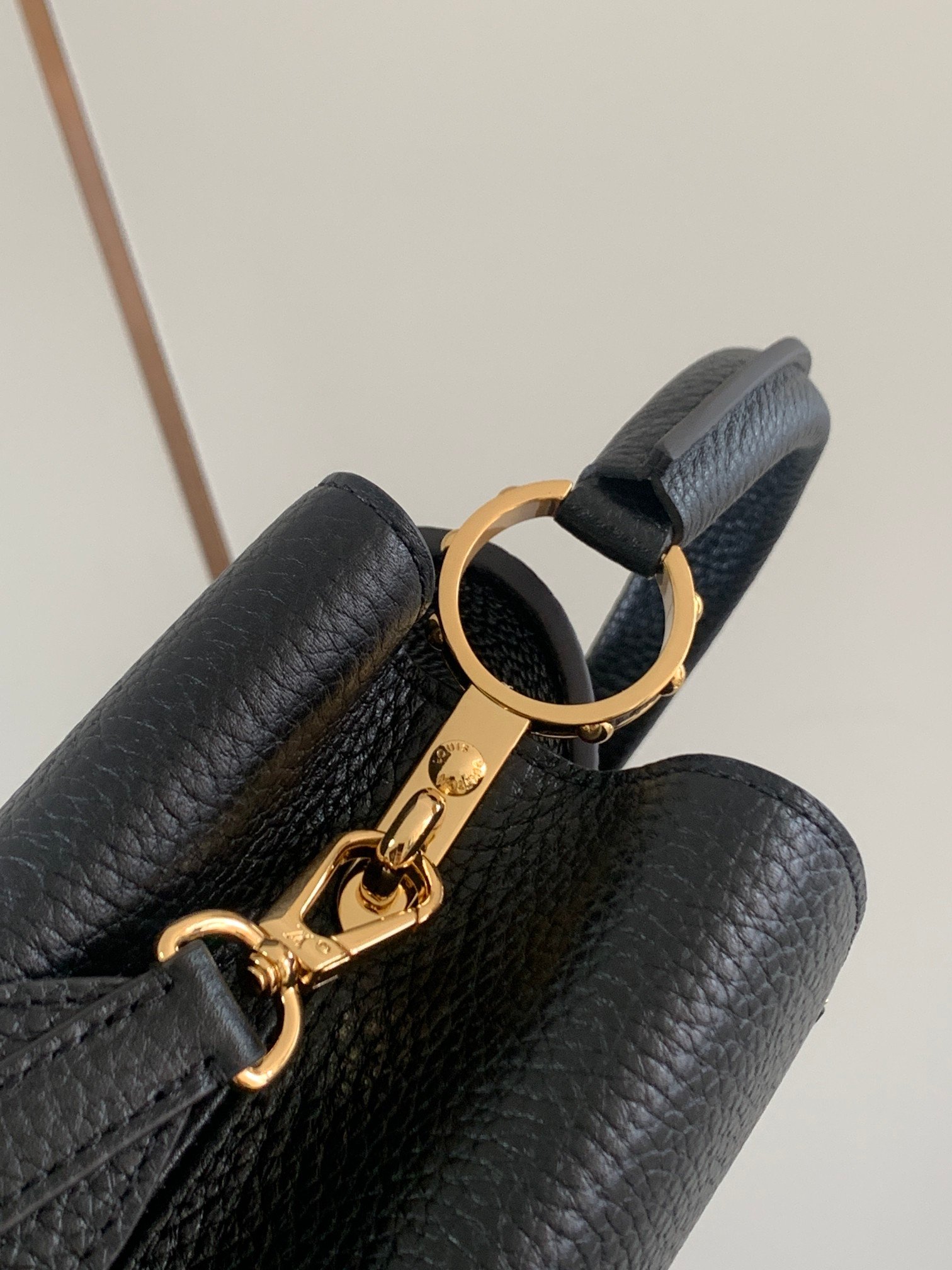 Premium Quality original black leather gold buckle capucines BB full-grain cowhide, iconic side rings and monogram floral flaps. - Image 6